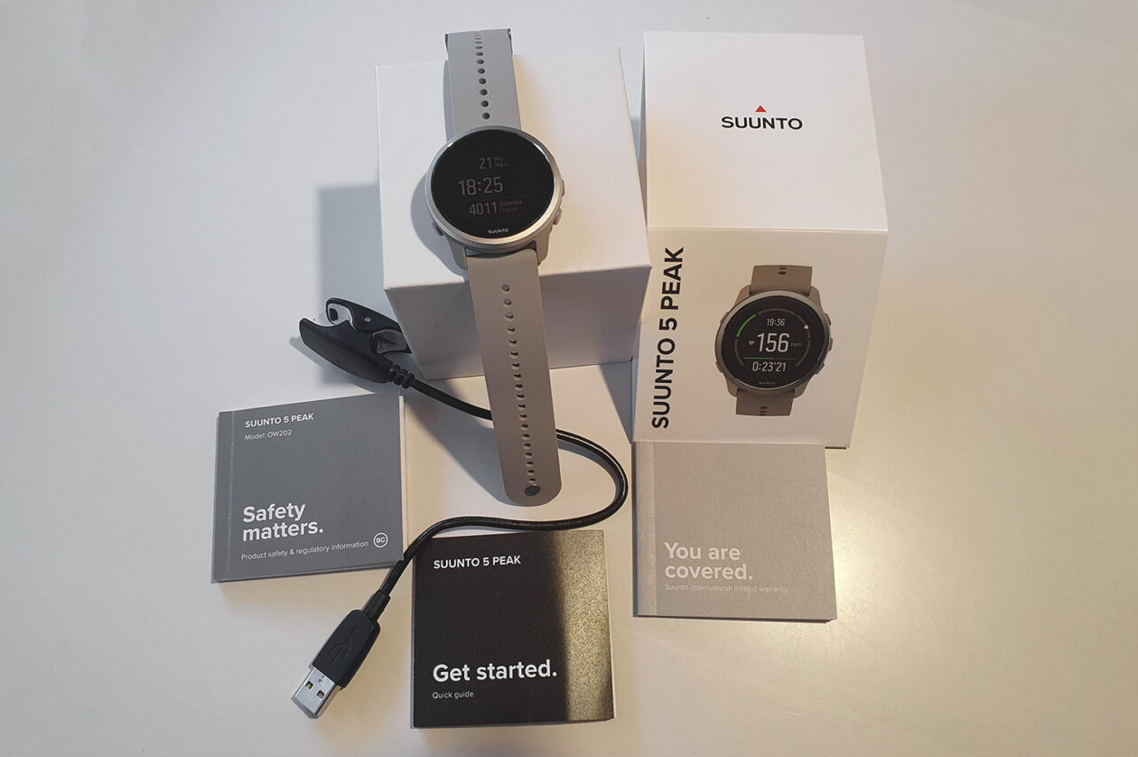 Suunto 5 PEAK Smartwatch Unboxing